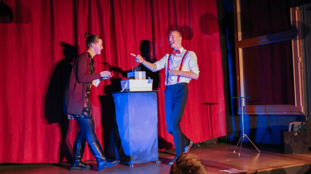Jannis mit Zuschauerin 